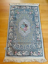 Load image into Gallery viewer, Luxury Silk Padded Prayer Mats with Embroidery
